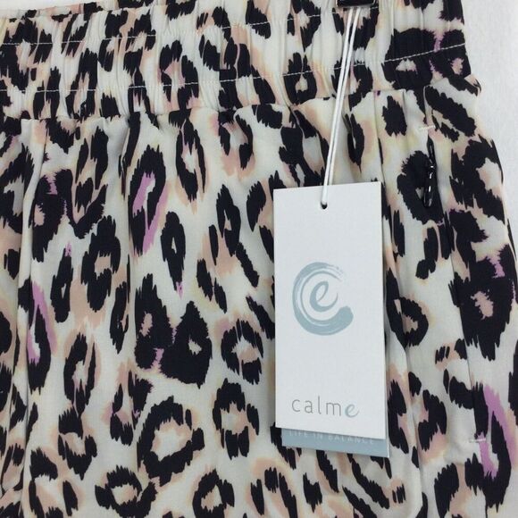 Calme Womens Elements Hike Active Gym Leopard Print Shorts Size M NWT - Picture 3 of 11
